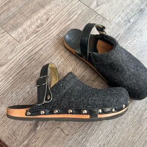 Kalso Earth Shanti grey wool clog negative heel